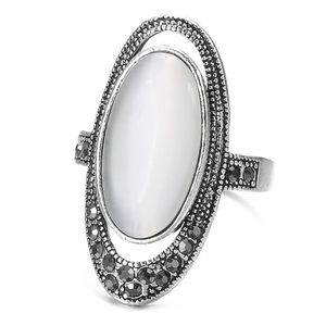 Beautiful Retro Tibetan Antique Silver/White Crystal Mosaic Ring.  Size 8